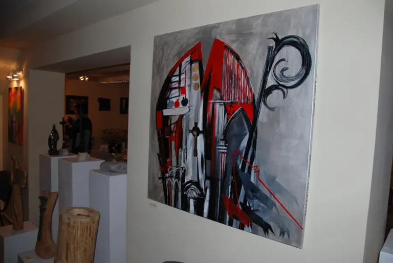 Kolaż akrylowy przedstawiający św. Mikołaja. Wystawa zbiorowa „Święci”, Galeria Piwnica Komorniki.